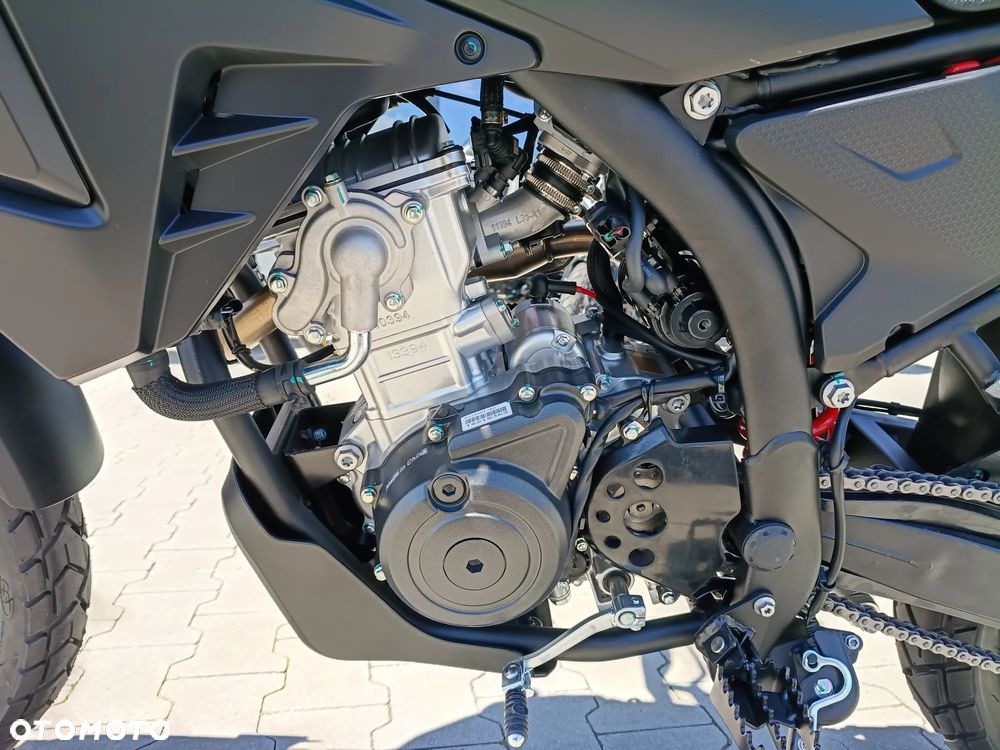 QJMOTOR SRT 125DX - 9