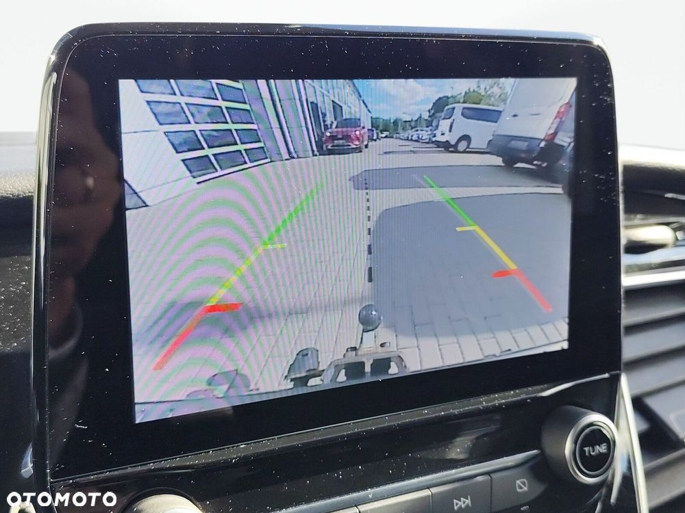 Ford Tourneo Custom - 31