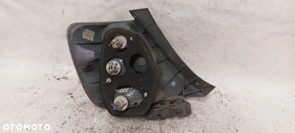 .   TYL TYLNA  LAMPA PRAWA HONDA CIVIC 7 3D - 4