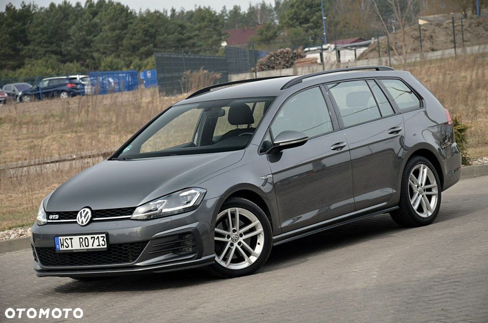 Volkswagen Golf - 6