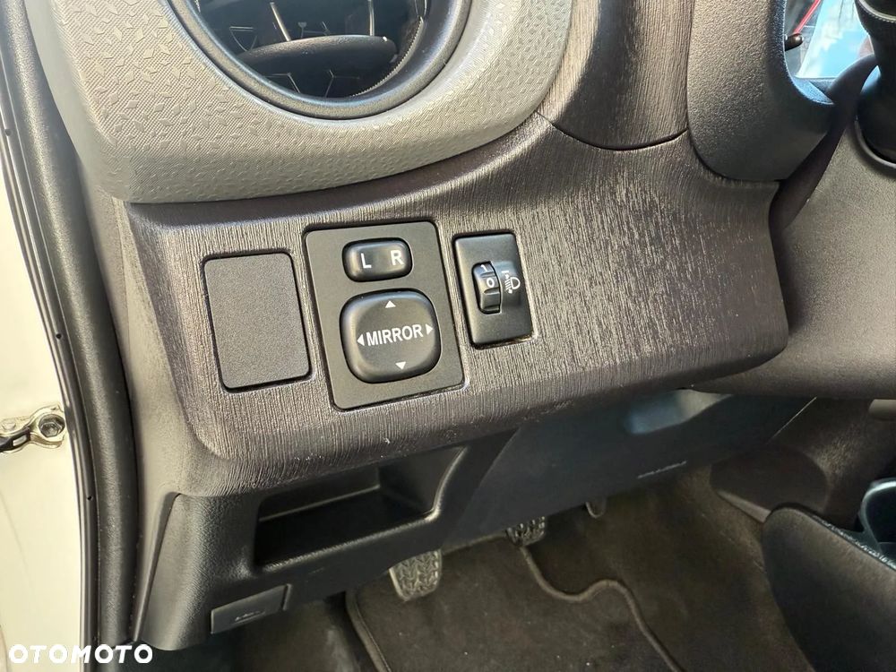 Toyota Yaris 1.0 VVT-i - 14