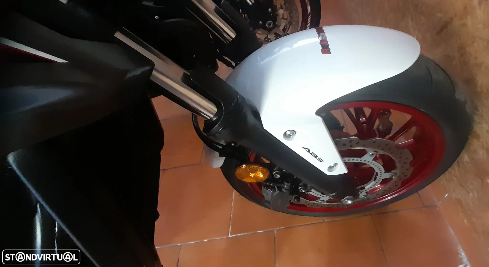 Honda CB - 4