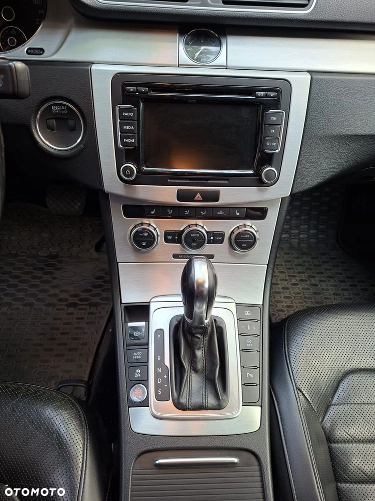 Volkswagen Passat 1.4 TSI BMT Highline DSG - 5