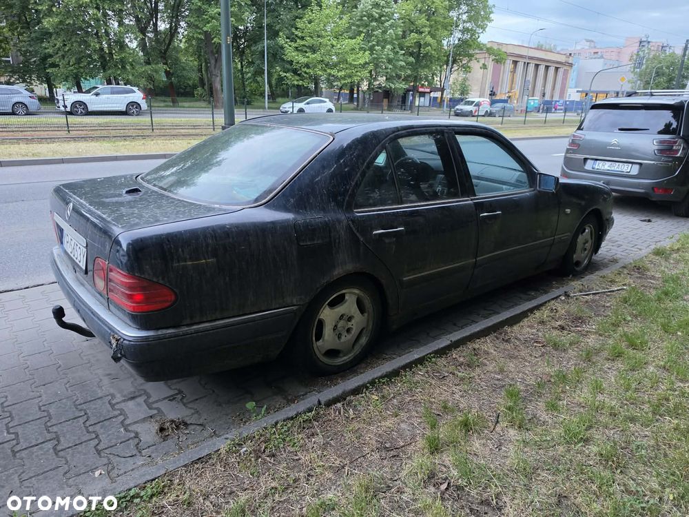Mercedes-Benz Klasa E - 3