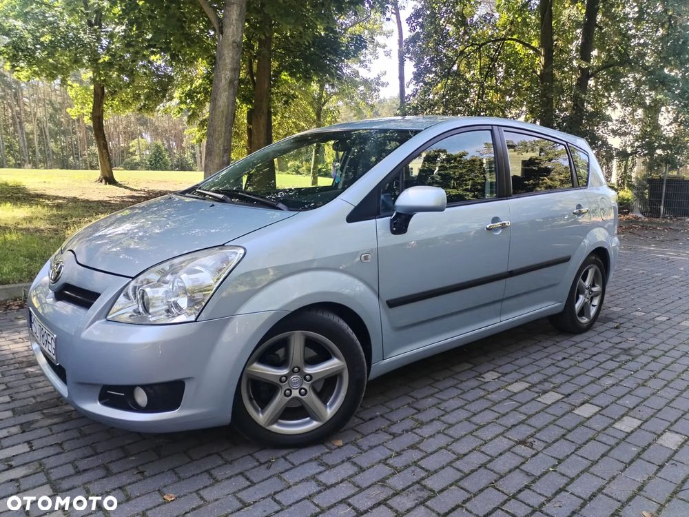 Toyota Corolla Verso - 4