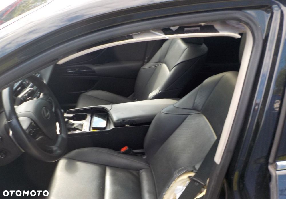 Lexus ES - 28