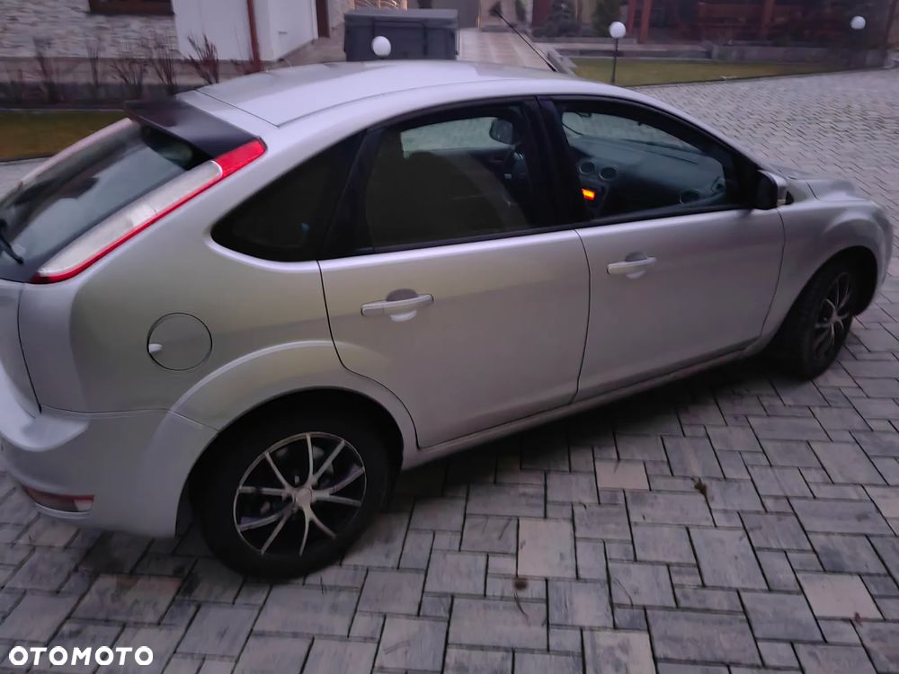 Ford Focus 1.8 TDCi Ambiente - 3