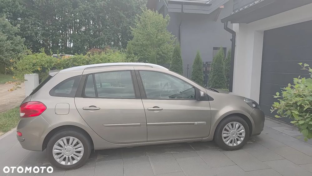 Renault Clio - 1