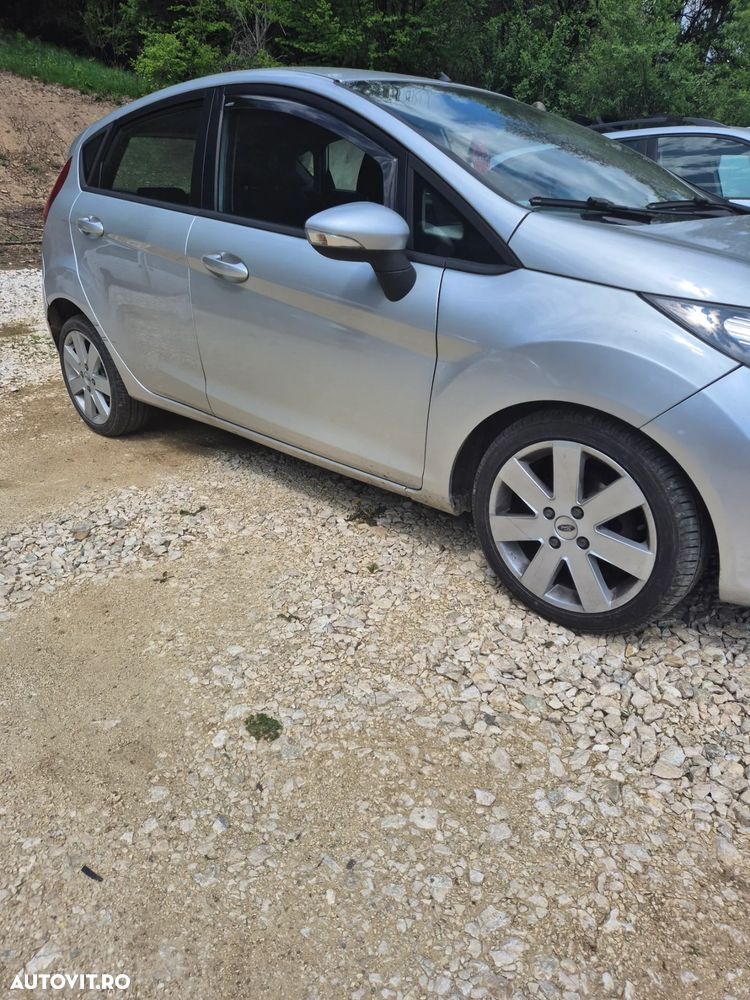 Ford Fiesta 1.6 TDCi DPF Titanium - 2