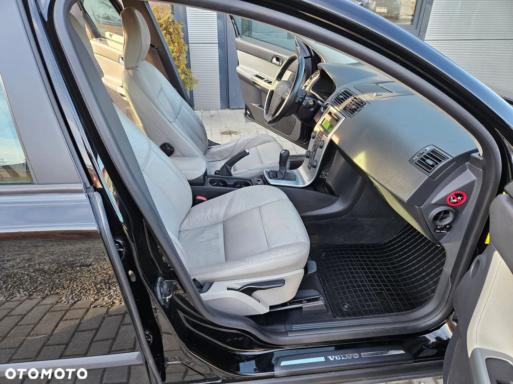 Volvo V50 2.0D Momentum - 13