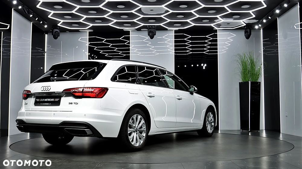 Audi A4 Avant 35 TDI S tronic - 9