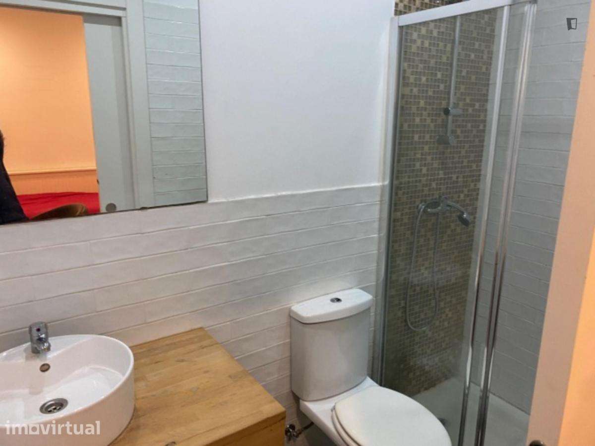 Quarto - localizado em Lisbon - Grande imagem: 3/7