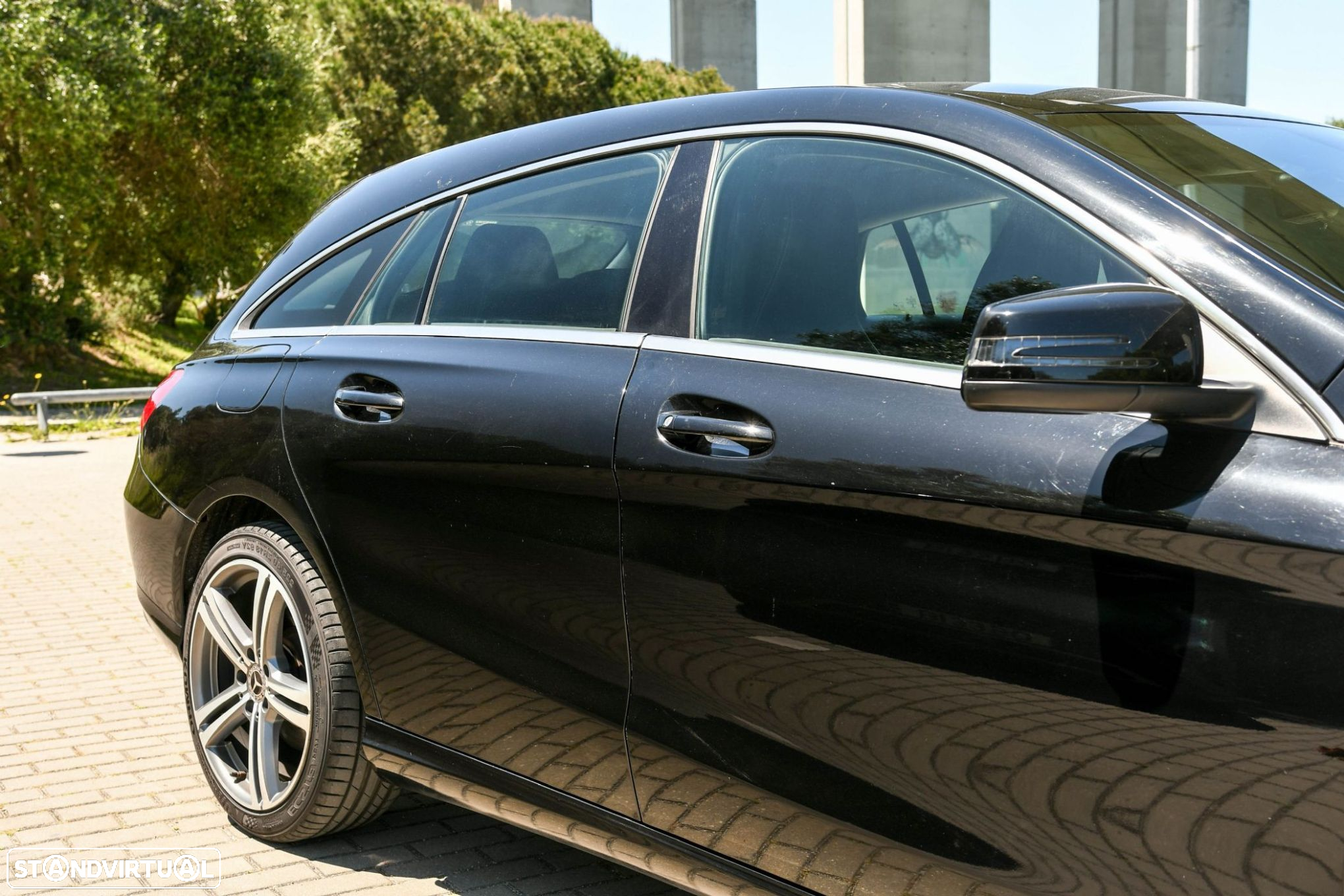 Mercedes-Benz CLA 180 d Shooting Brake Urban - 8