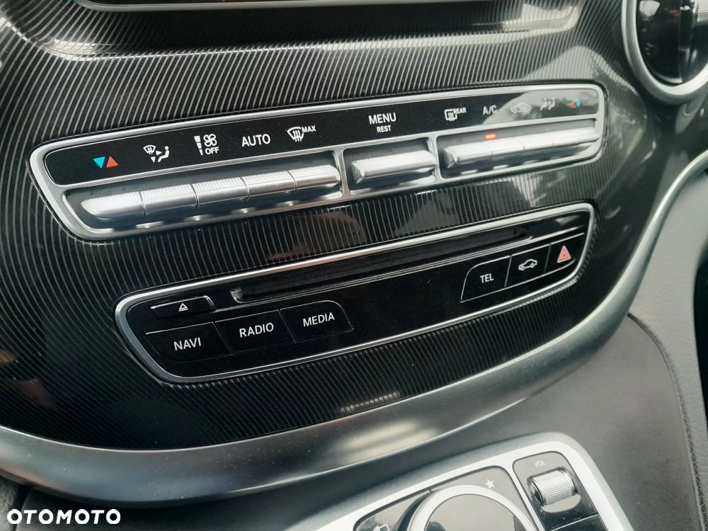 Mercedes-Benz Klasa V 250 d lang 7G-TRONIC SCORE - 16