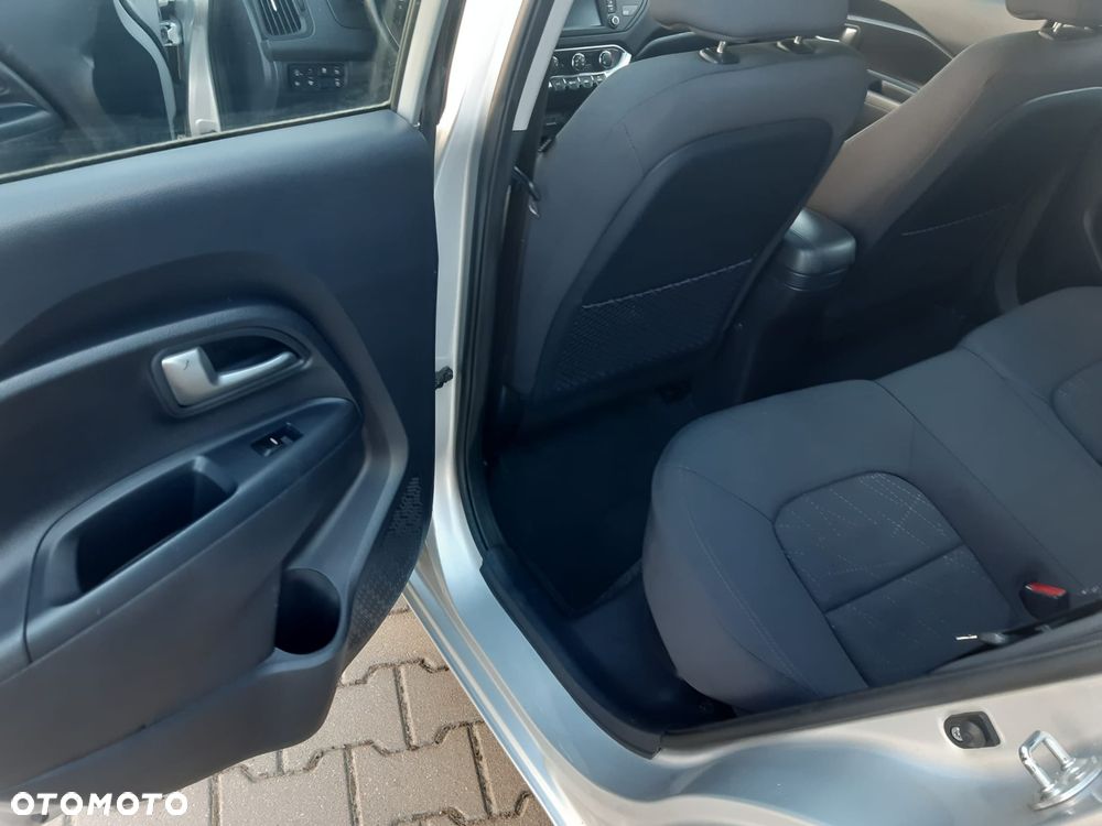 Kia Rio 1.1 CRDI Dream Team Edition - 28