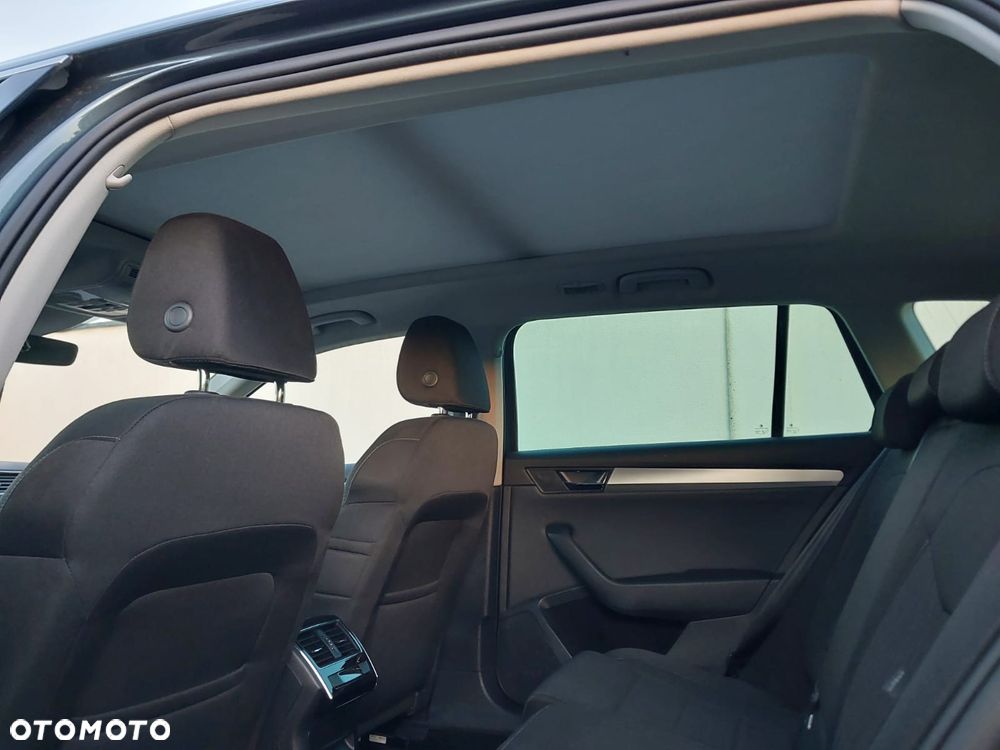 Skoda Superb 2.0 TDI Ambition DSG7 - 17