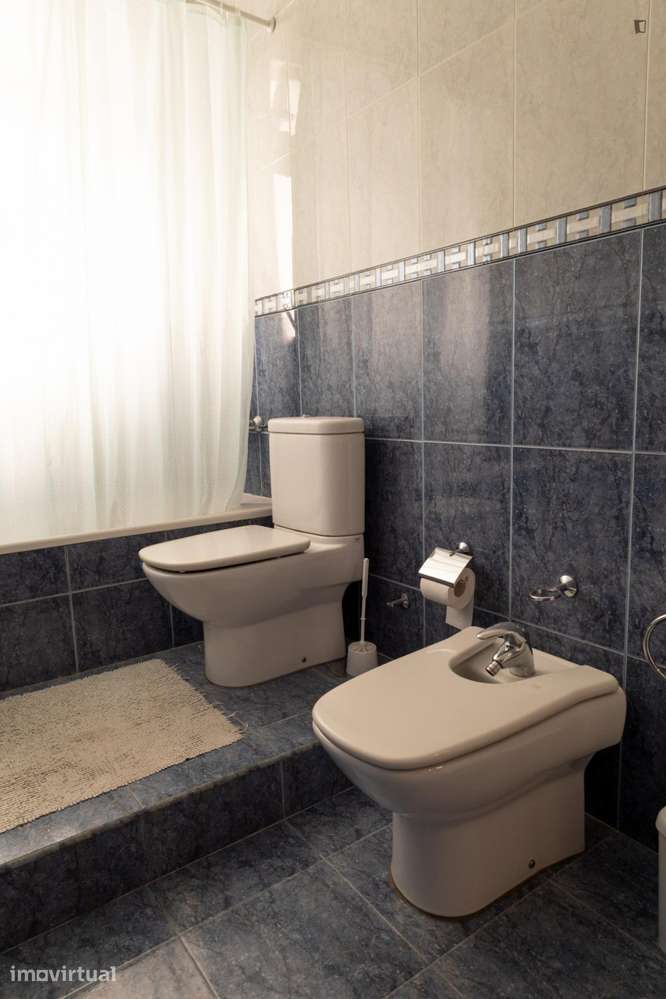 Quarto - localizado em Marquês de Pombal Lisbon - Grande imagem: 5/18