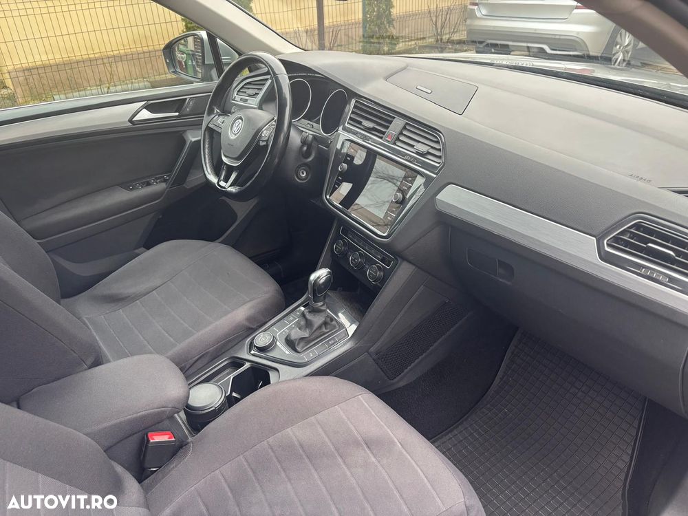 Volkswagen Tiguan - 10