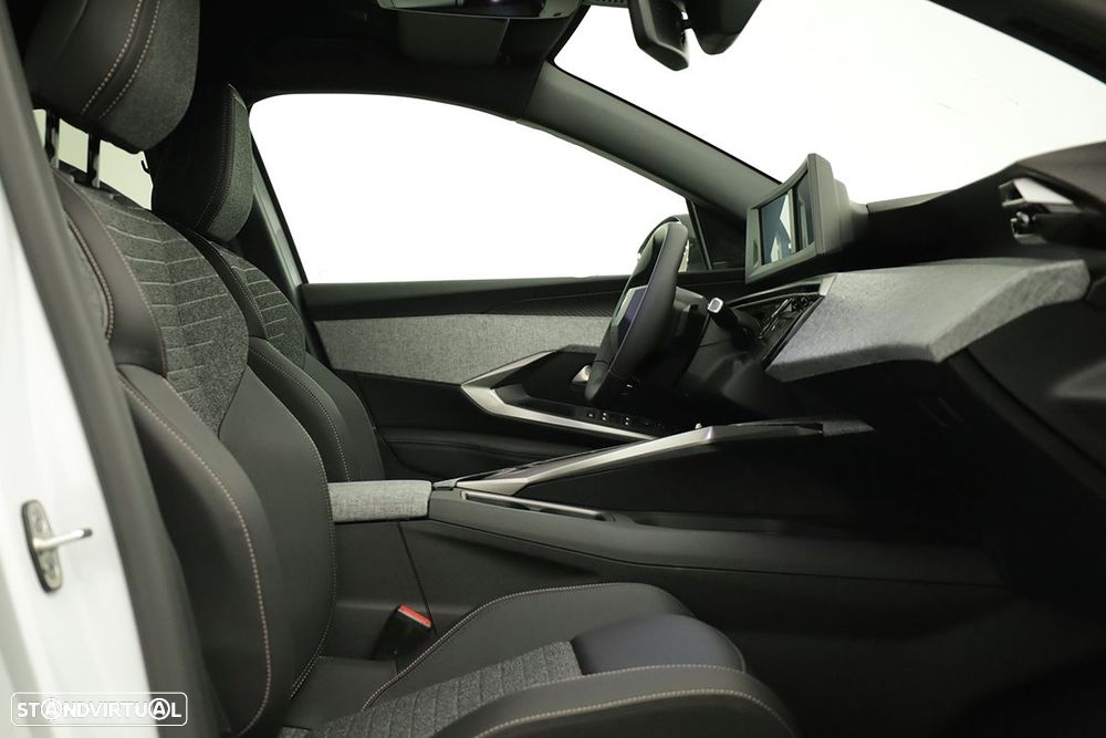 Peugeot 3008 1.2 Hybrid Allure e-DCS6 - 19