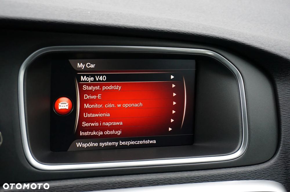 Volvo V40 Cross Country D2 Momentum - 30