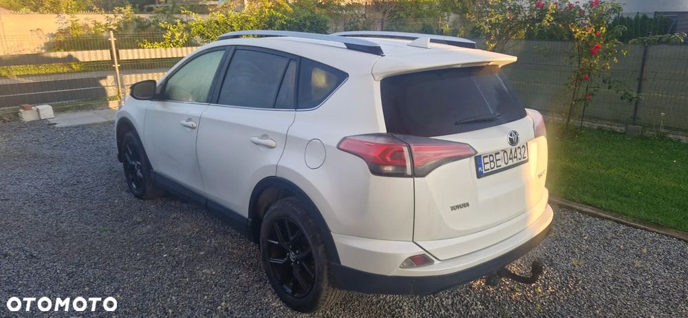 Toyota RAV4 2.0 D-4D Premium 4x2 - 2