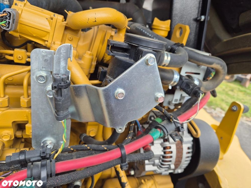 Caterpillar 908M CAT 906 JAK NOWA 1200h rok 2022 - 23
