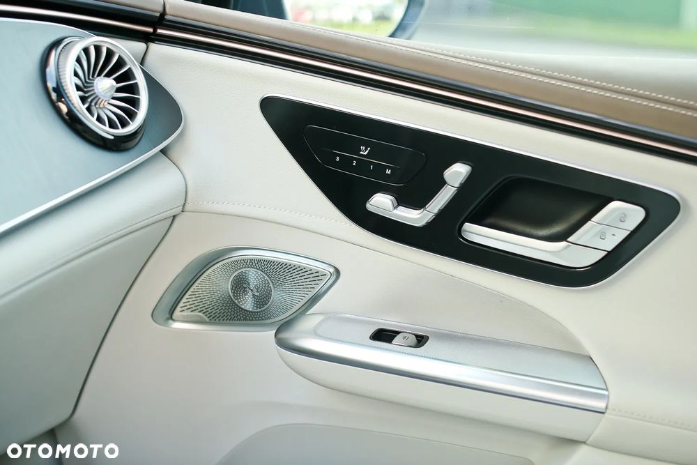 Mercedes-Benz EQE 350+ AMG Line Premium - 21