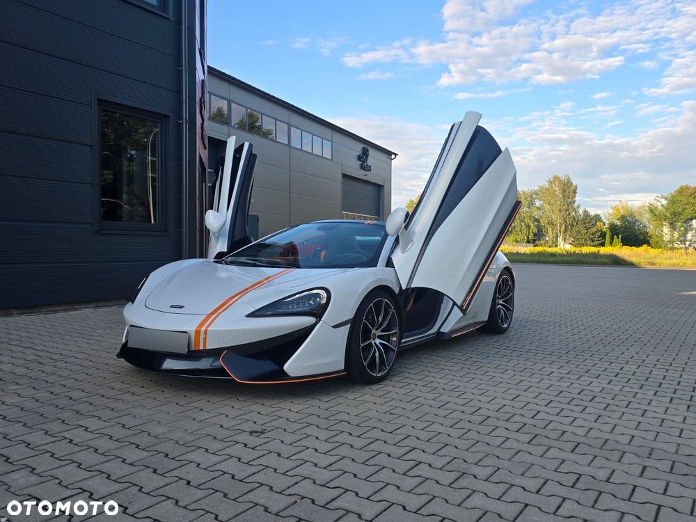 McLaren 570S Spider - 3