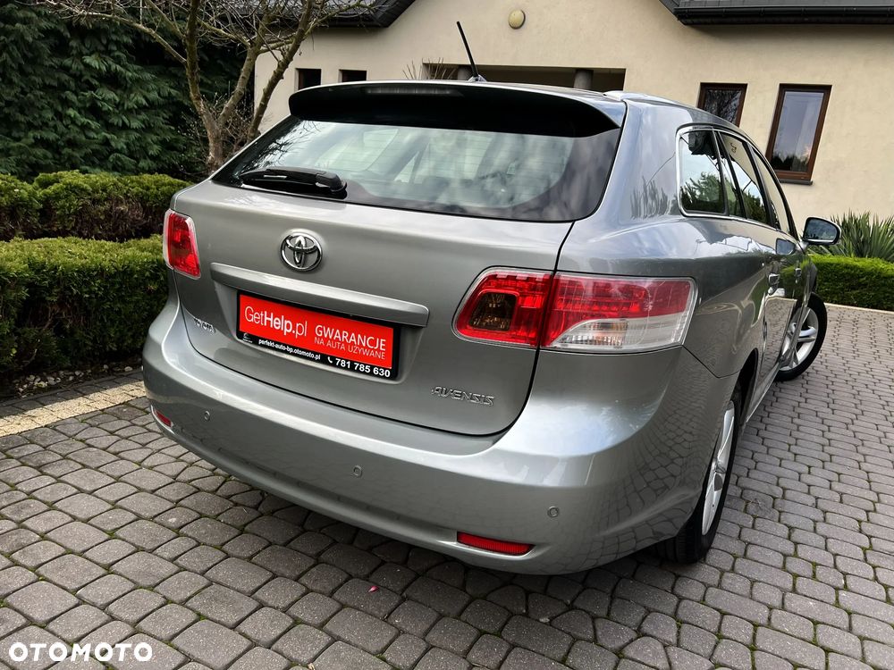 Toyota Avensis Combi 1.8 Multidrive S Executive - 8