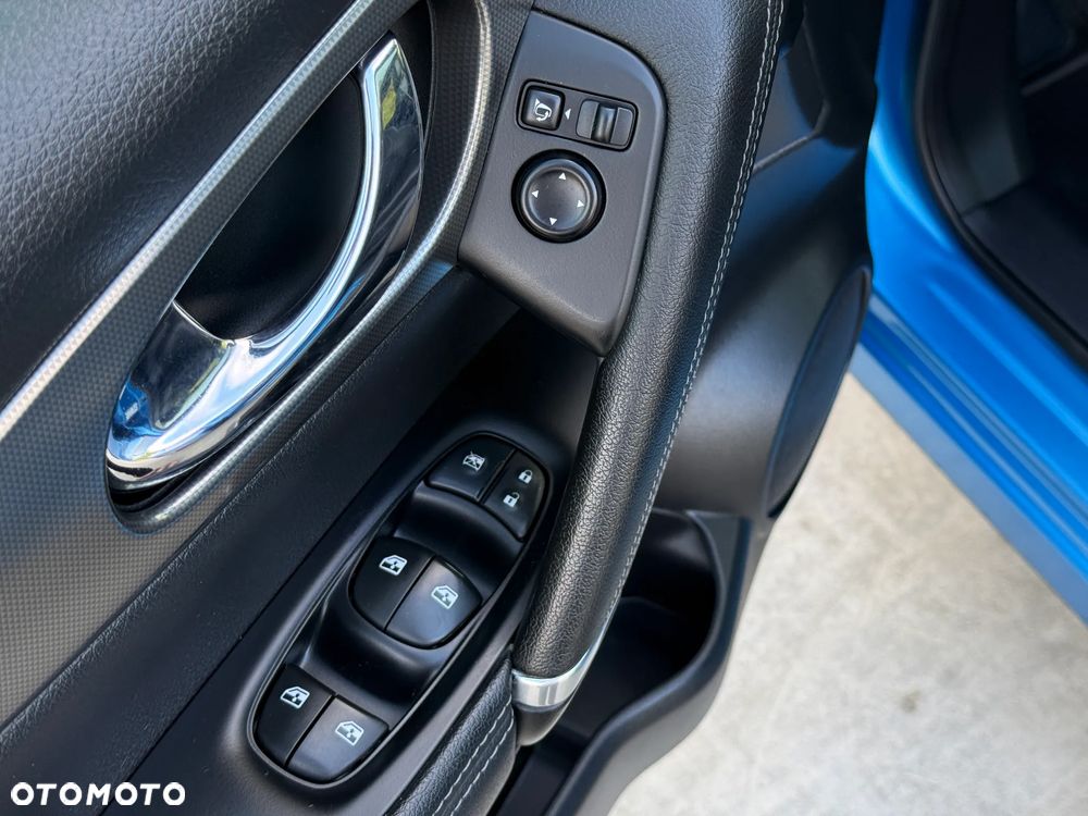 Nissan Qashqai 1.6 DIG-T N-Connecta - 35