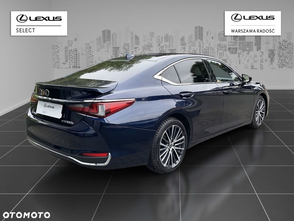 Lexus ES - 3