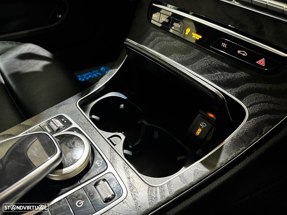 Mercedes-Benz C 200 Cabrio 9G-Tronic AMG Line - 38
