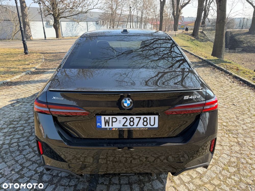 BMW Seria 5 540d xDrive mHEV M Sport - 8