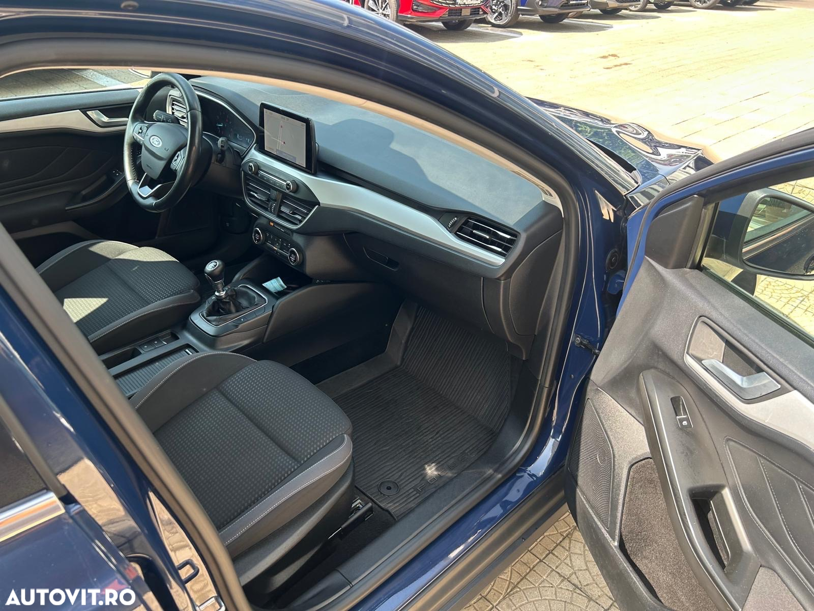 Ford Focus 1.0 EcoBoost Connected - 11