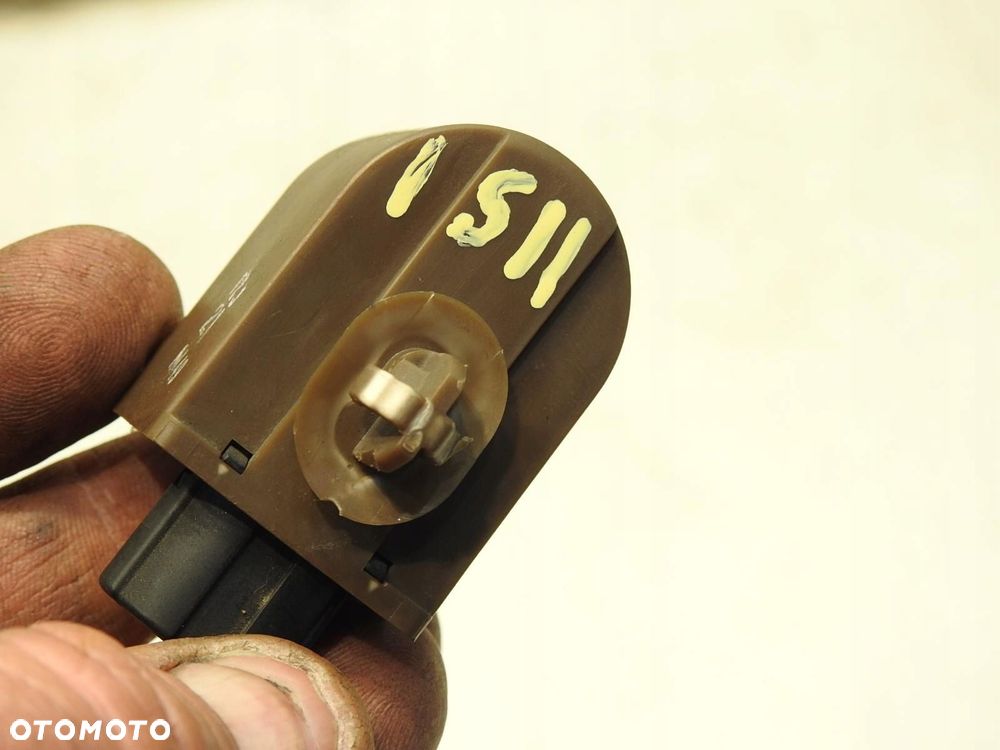 PRZEKAŹNIK BRZĘCZYK LEXUS IS II 8974752010 0689004450 - 2