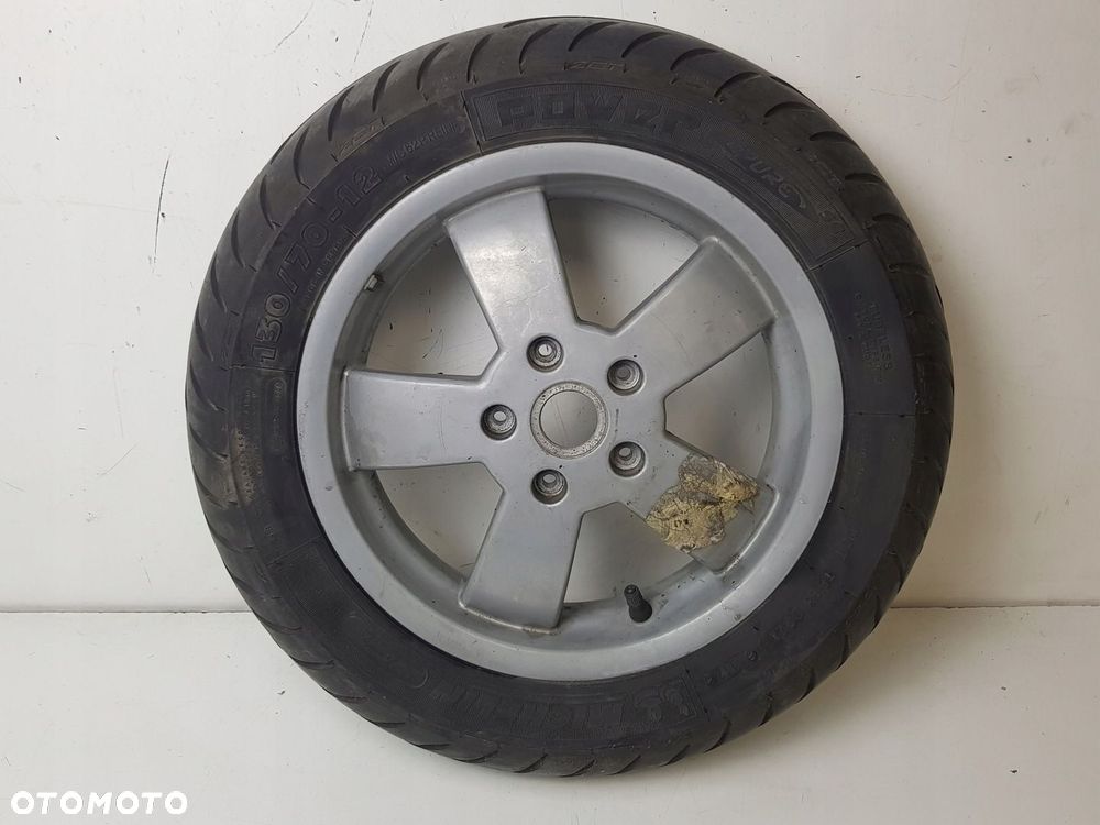 PIAGGIO VESPA GTS 125 KOŁO OPONA FELGA TYŁ - 1