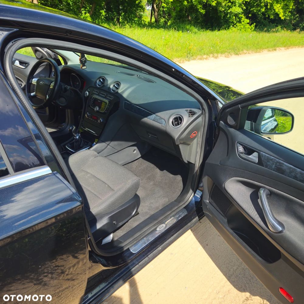 Ford Mondeo 1.6 T Ambiente - 17