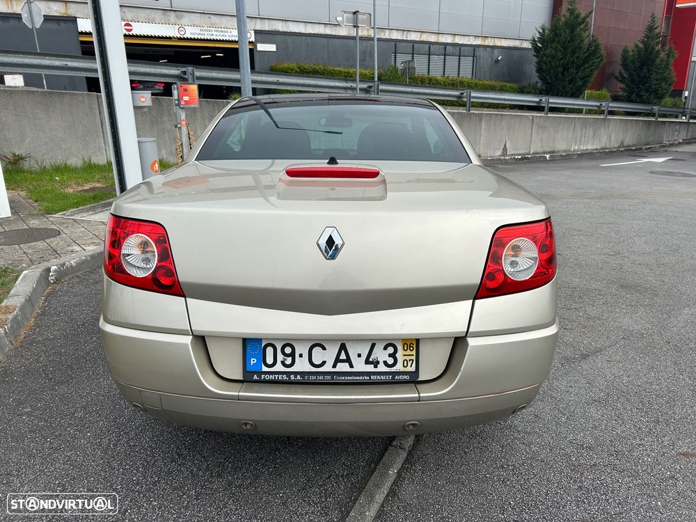 Renault Mégane CC 1.5 dCi Privilège Luxe - 4