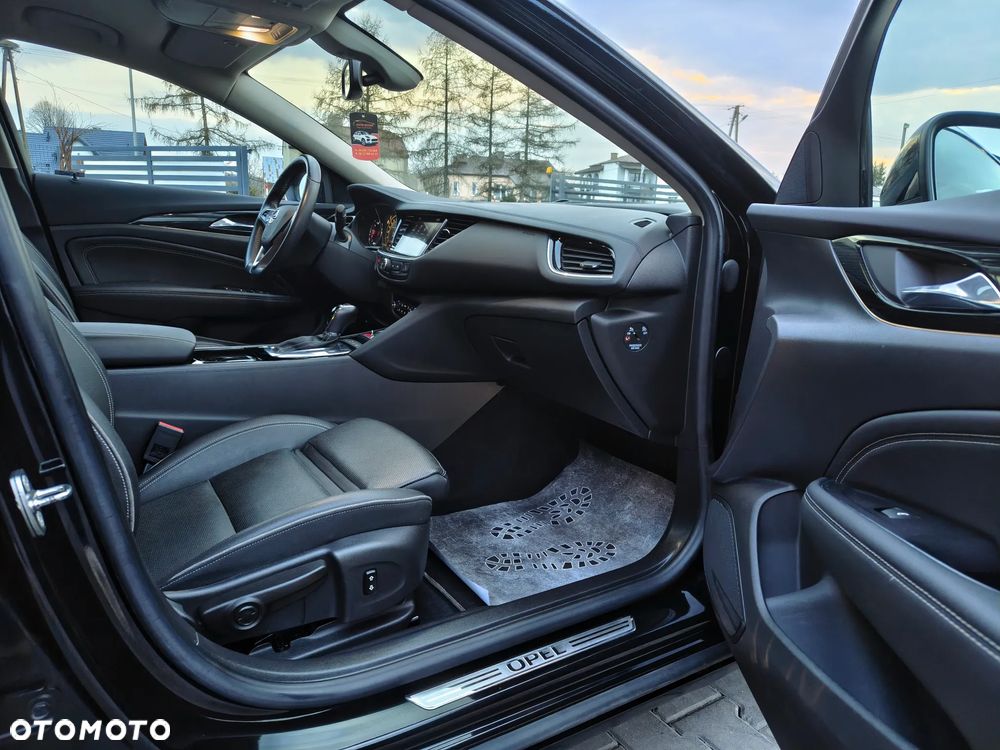 Opel Insignia 2.0 CDTI automatik Business Innovation - 31