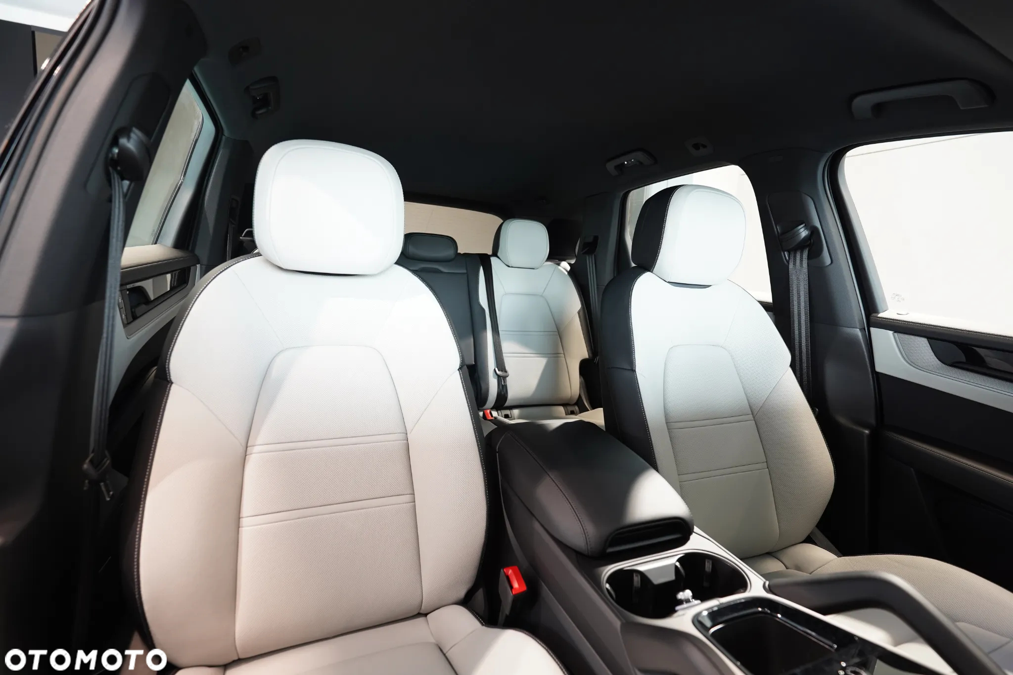 Porsche Cayenne - 29