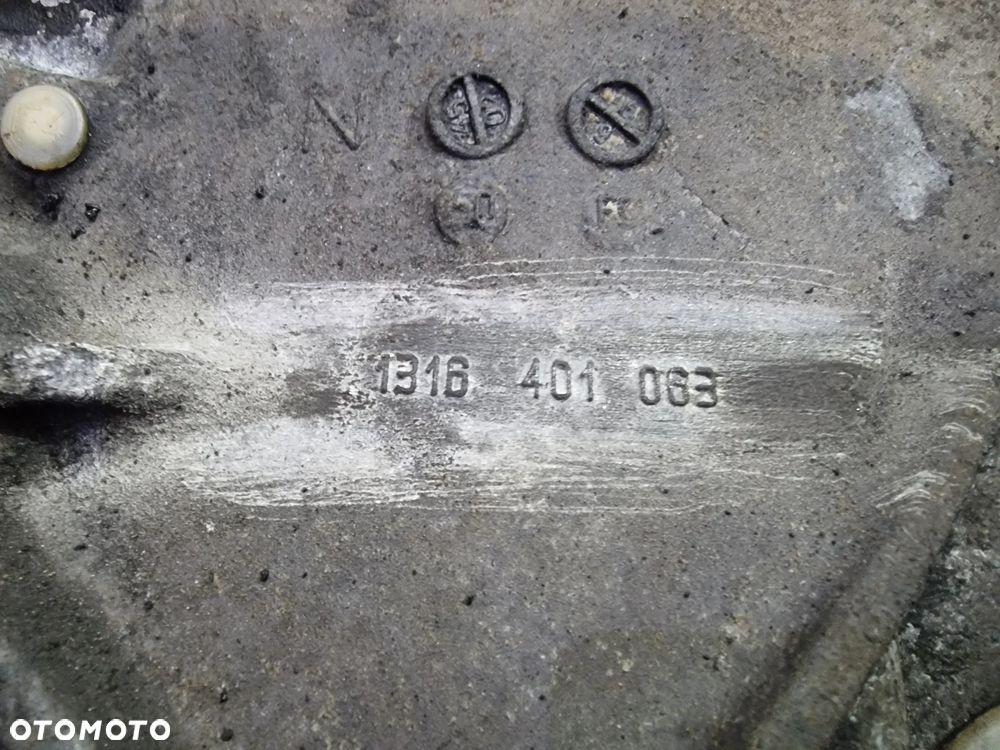OBUDOWA SPRZĘGŁA SKRZYNI BIEGÓW ZF 1316401063 MAN RENAULT - 3