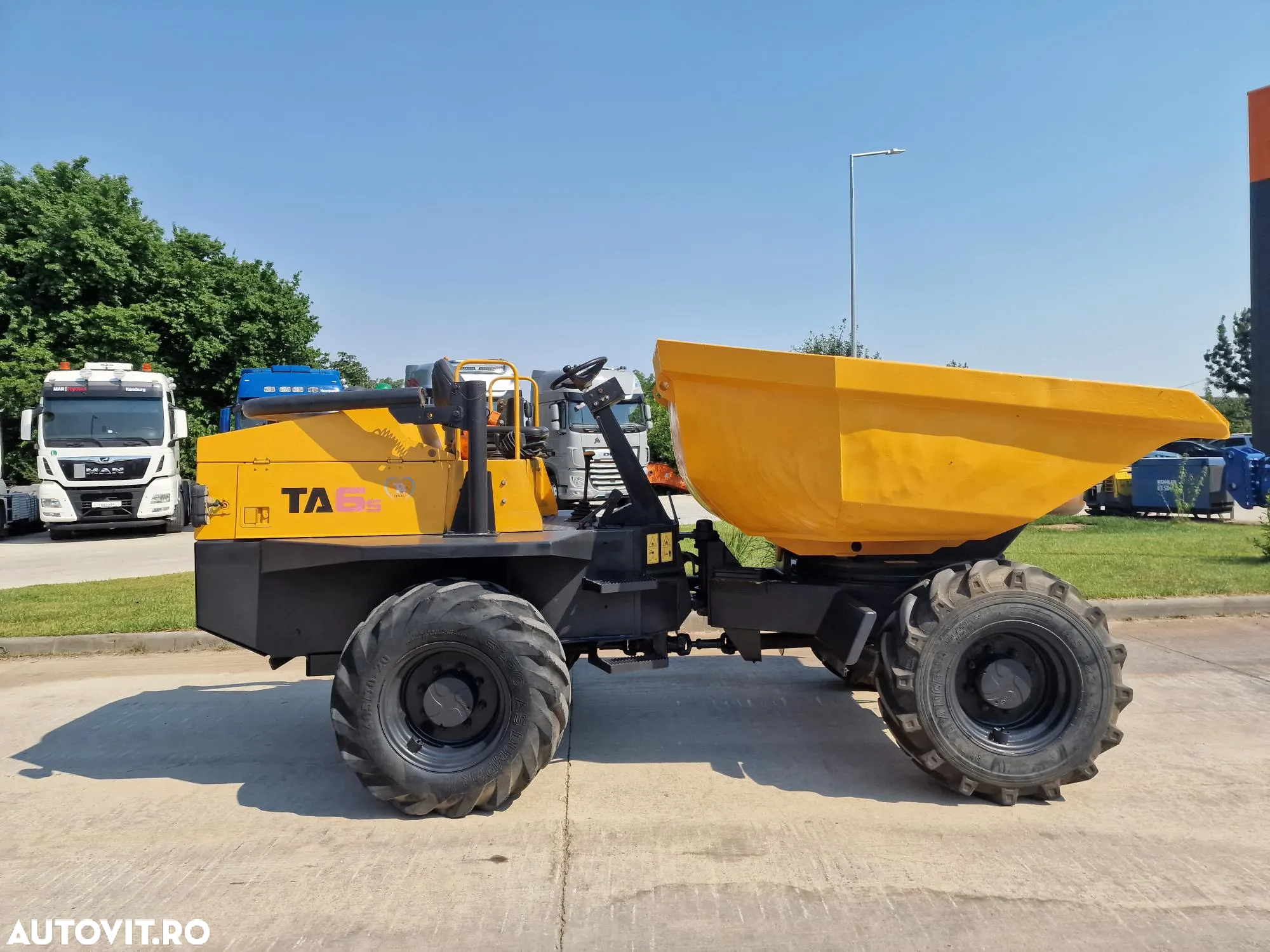 Alta DUMPER 6t TEREX, 4mc, 6t, basc LATERALA,  2.068h, 16900 EUR+tva, motor JCB 75CP, transmisie 4x4, produs in Anglia, Anvelope 90% bune, posiblitate leasing, CONDITIE FOARTE BUNA-PROMOTIE 16.900 EUR+Tva - 6