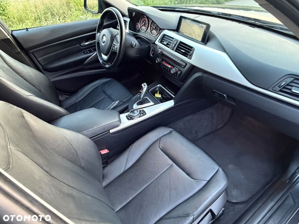 BMW Seria 3 320d Blue Performance Luxury Line - 33