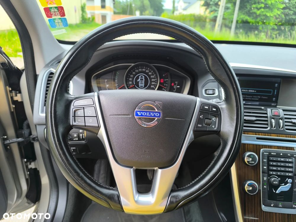 Volvo XC 60 D3 Momentum - 24