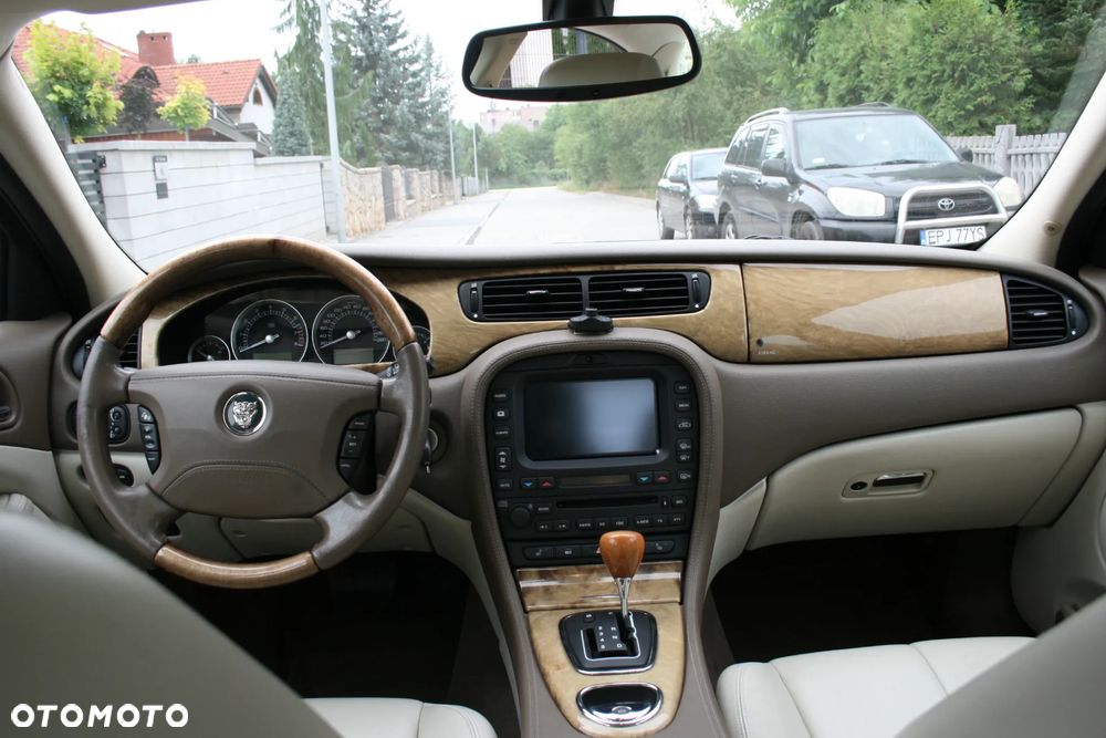 Jaguar S-Type 3.0 V6 Executive - 18