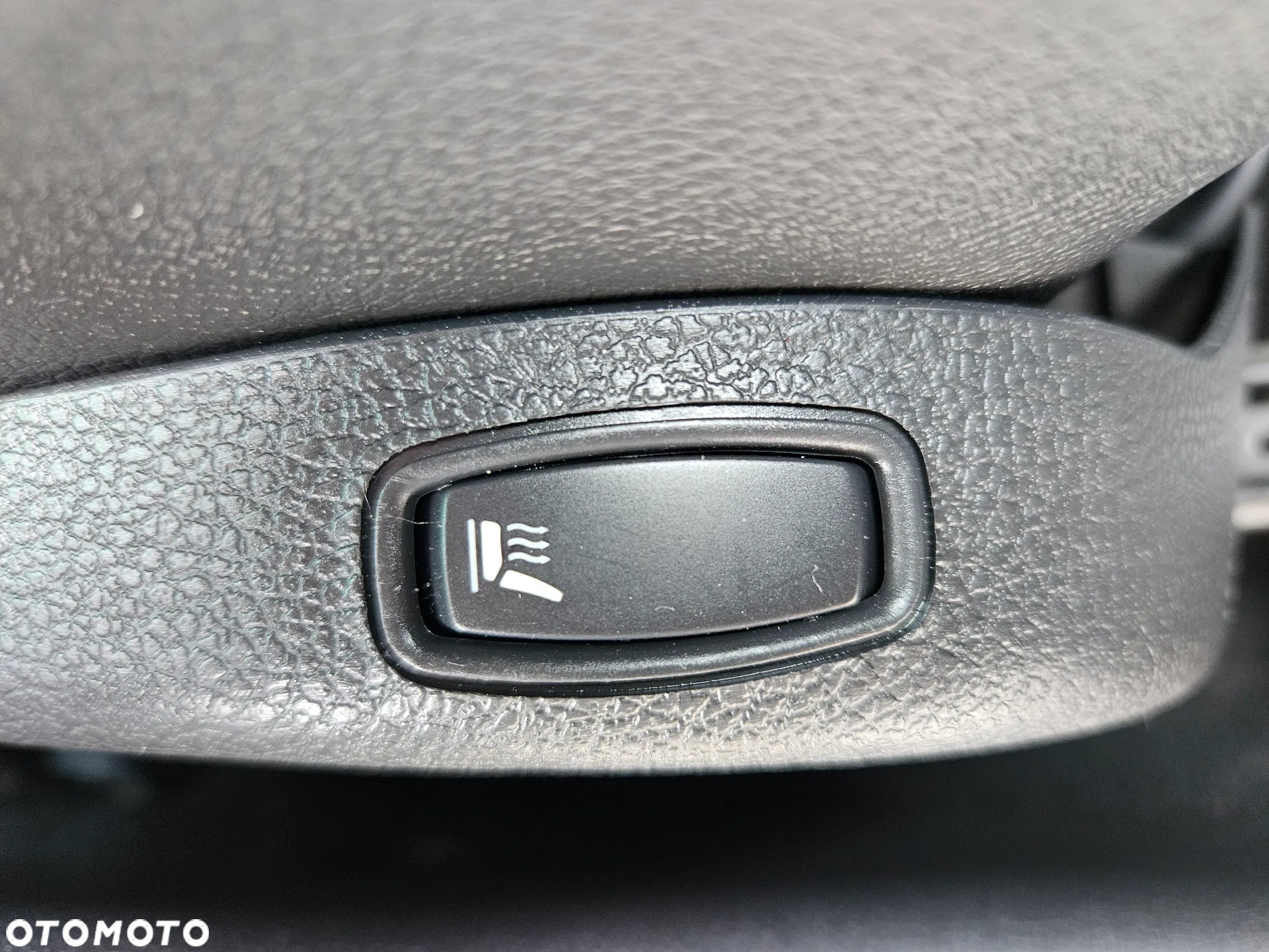 Dacia Duster 1.6 SCe Essential - 27