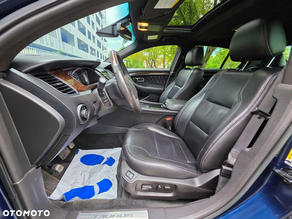 Ford Taurus - 5