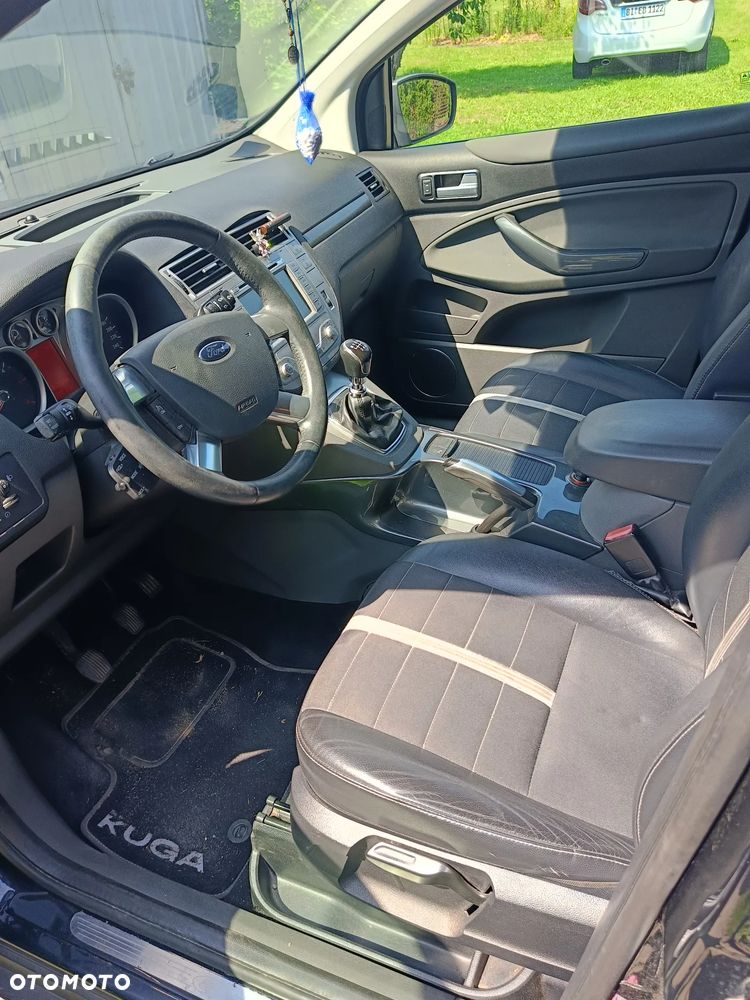 Ford Kuga 2.0 TDCi Titanium - 8