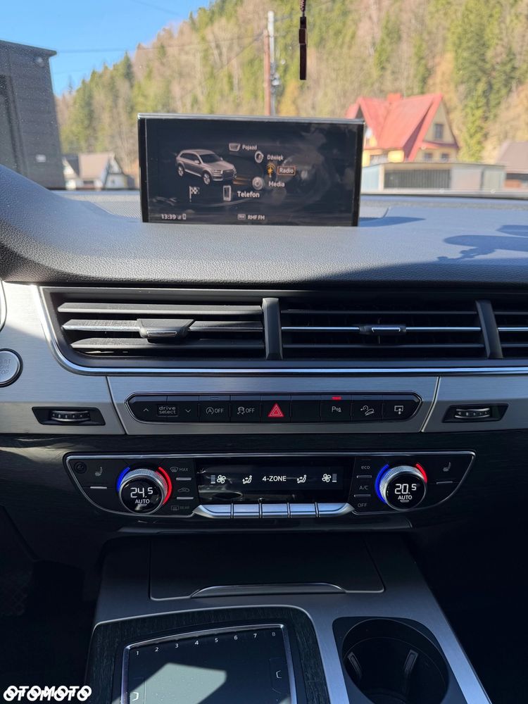 Audi Q7 - 11