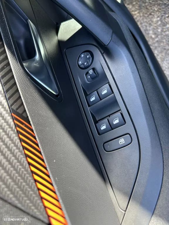 Peugeot 2008 BlueHDi 110 Active - 20